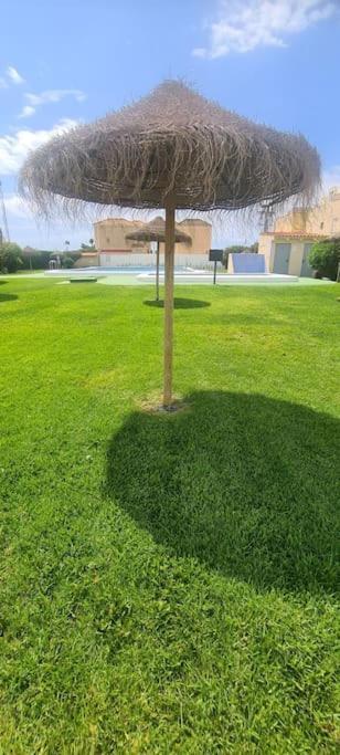 טורבייחה Bungalow Avec Piscine מראה חיצוני תמונה