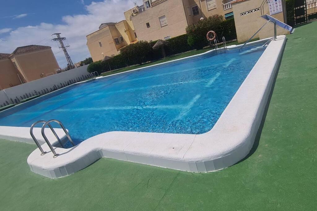 טורבייחה Bungalow Avec Piscine מראה חיצוני תמונה